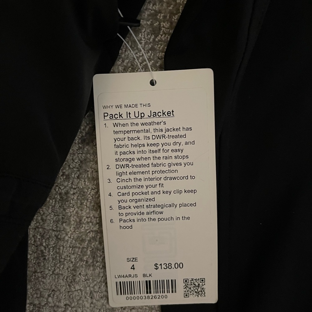Lululemon pack it up jacket-never worn!!